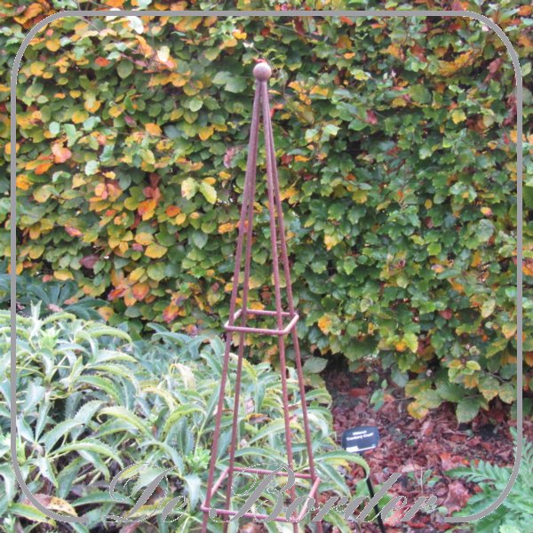 IJzeren obelisk Punt Vierkant